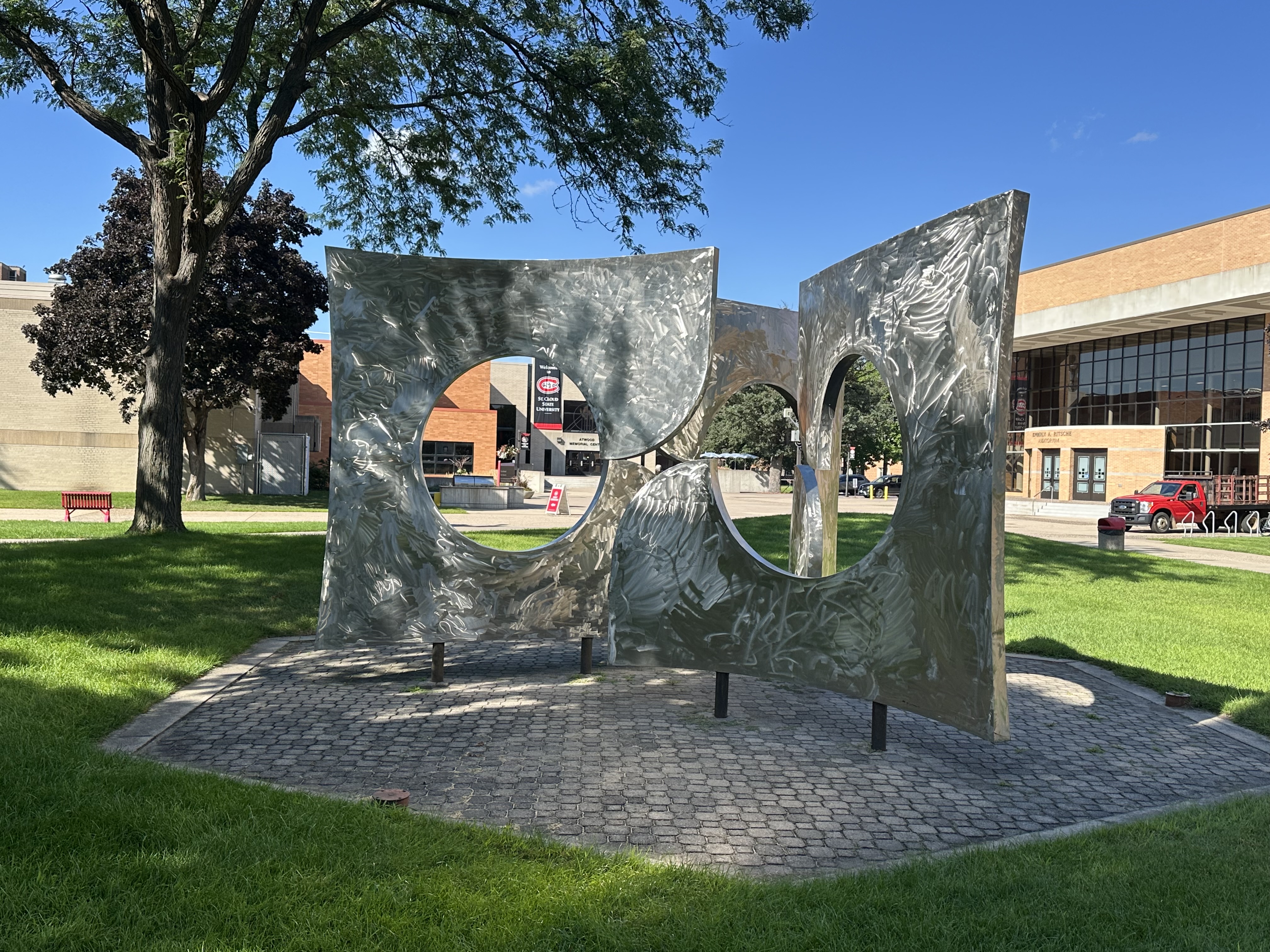  39_SCSU_sculpture.jpg